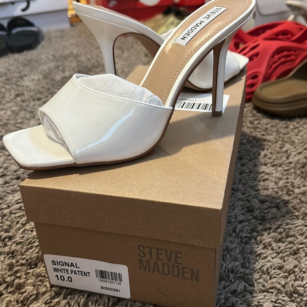 Size 10 heel, brand new!
